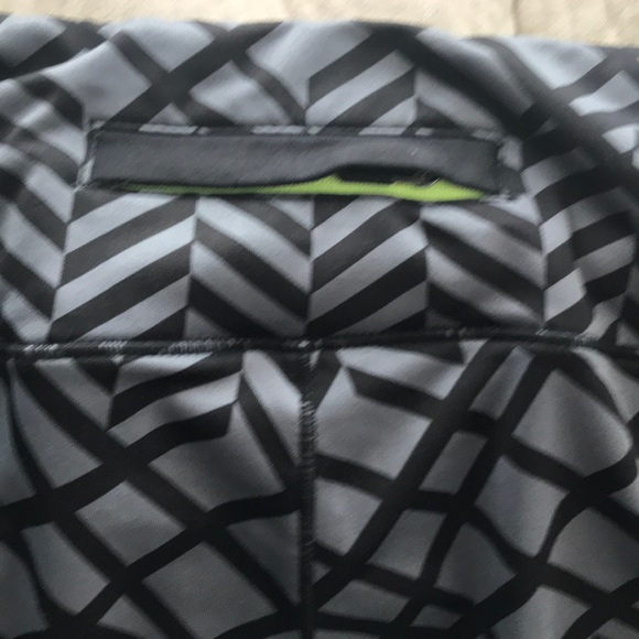 Athletic Lace Leggings - Picture 3 of 4